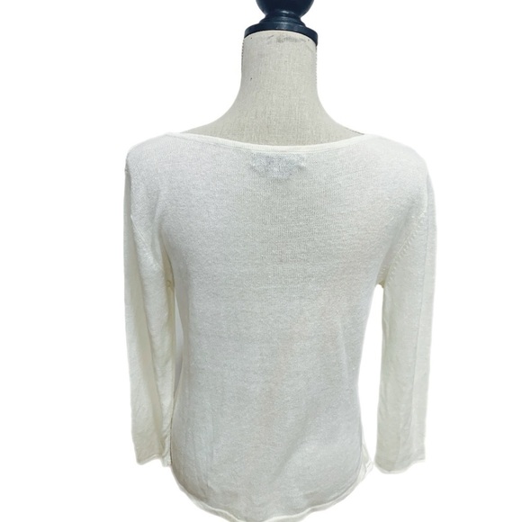 Elegant White V-Neck Sweater - Picture 2 of 6